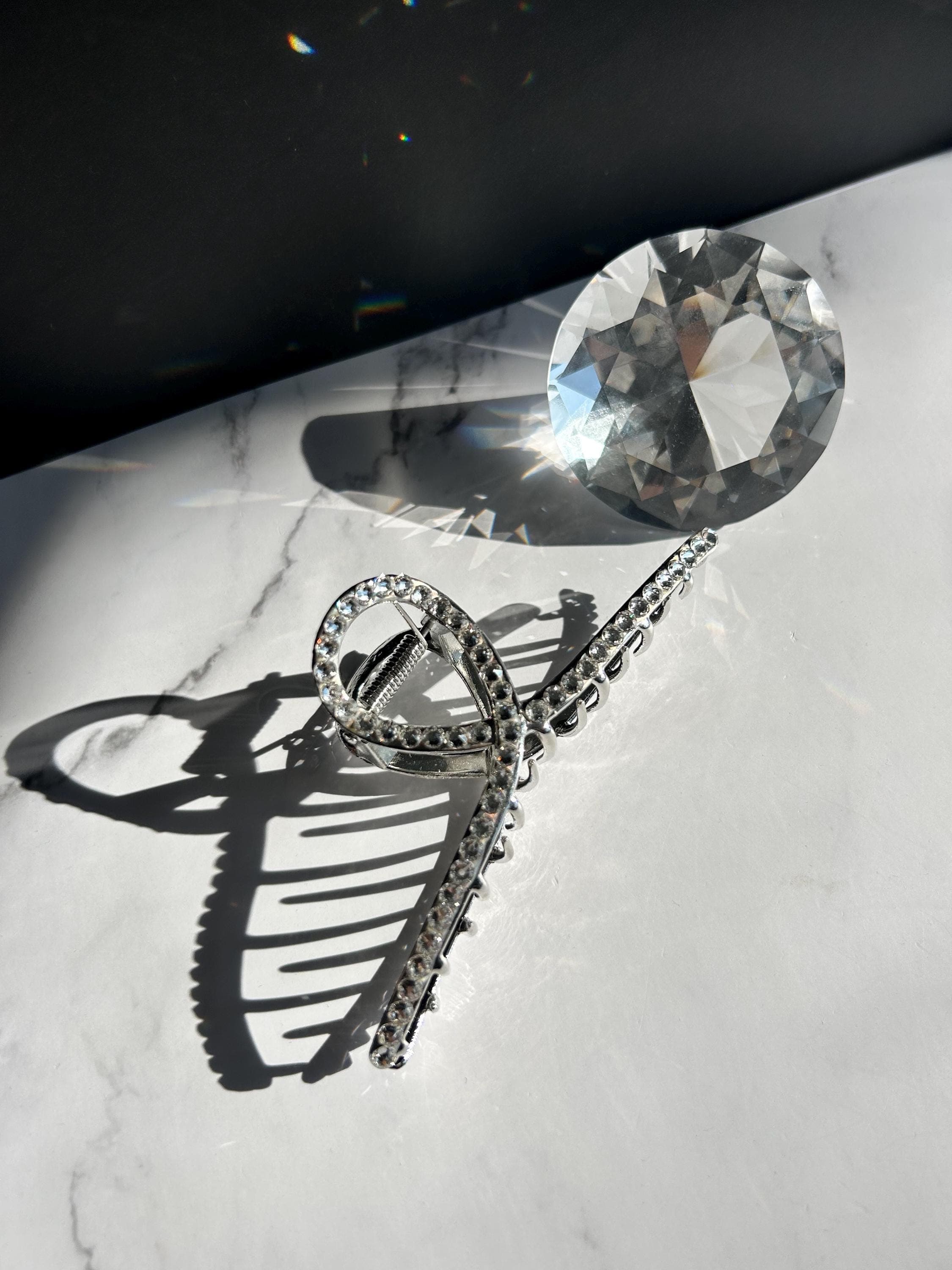 Luxury crystal hair claw clip